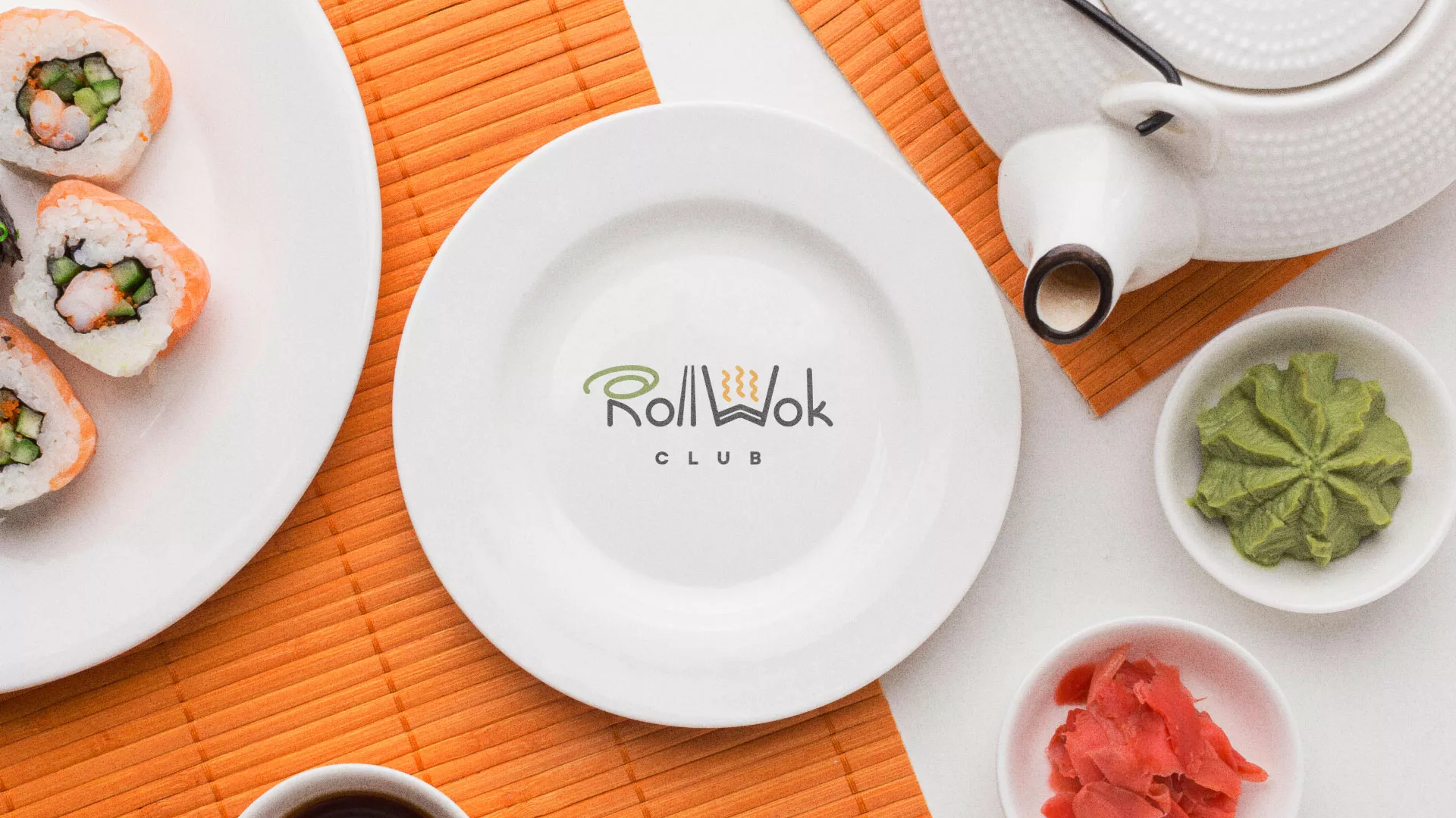 Разработка логотипа и фирменного стиля суши-бара «Roll Wok Club» в Кубинке